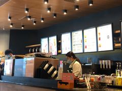 -星巴克(杭州西湖银泰1F店)