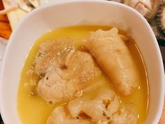 -鲜入围煮花胶鸡海鲜火锅