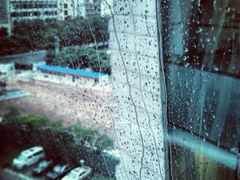 雨中广图-广州图书馆