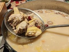 -尚尚仙·酸汤猪手·猪肚鸡火锅(华联万柳购物中心店)