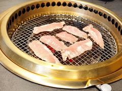 -铭牛烧肉·和牛海鲜自助(高新月牙湖店)