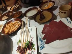 -贵府酸汤牛肉火锅·贵州老字号(飞山街店)