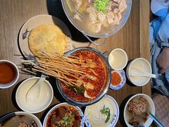-肖四女乐山跷脚牛肉(南汇大学城生活广场店)