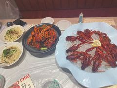 -肥肥虾庄·金牌油焖大虾(首义路店)
