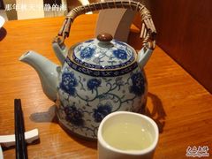 茶壶与杯-京尊烤鸭店JINGZUN(春秀路店)