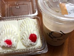 -红宝石·鲜奶小方·海派西点房(金杨店)
