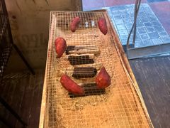 -何师烧烤·小龙虾·江湖川菜·精酿啤酒(成温店)