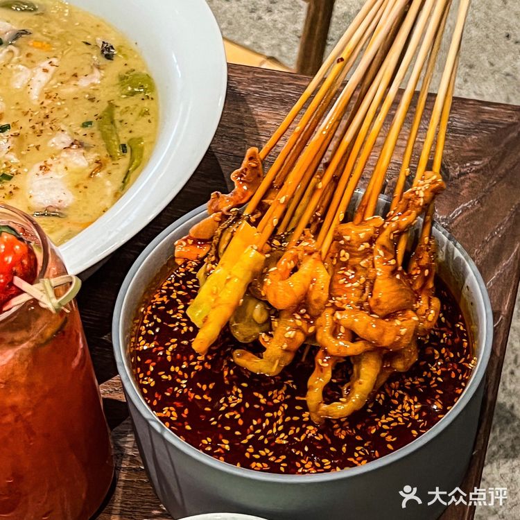 南京川菜❗️双拼水煮牛肉拌面🍜太好吃咯
