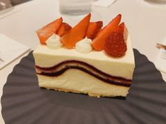 -潮一不贰·法式甜品·生日蛋糕·西式简餐(外滩店)