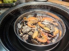 -锅老头海鲜铁锅炖