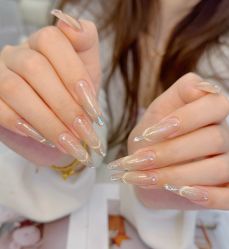 -七彩虹美甲美睫 半永久