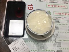 -仁信双皮奶(东川路店)