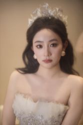 -艾米丽婚纱礼服