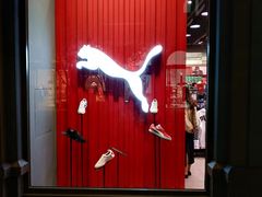 -PUMA品牌自营折扣店(苏州比斯特购物村店)