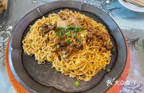 Beef Sauce Stir-Fried Egg Noodles