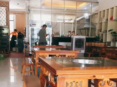 大堂-石磨房养生豆浆鱼•野生菌火锅(红河云岭·盛世佳园店)