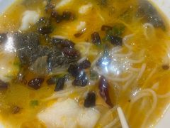 老坛酸菜鱼粉-老乡鸡(华润太湖店)