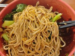 -爆炸头阿姨小四川正宗川味小吃(无任何分店)