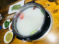 -风情丽江斑鱼火锅(孙家沟西南路80号店)