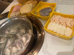 -润园四季椰子鸡火锅(卓越INTOWN店)