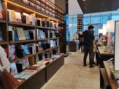 -茑屋书店(天目里店)