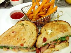 -WOLFGANG PUCK KITCHEN & BAR(迪士尼小镇店)