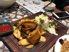 -静香HOUSE·全时段融合餐厅(七星欢乐颂店)