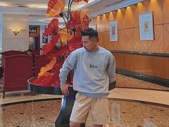 -深圳富苑皇冠假日套房酒店