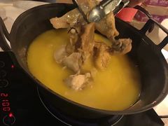 -鲜入围煮花胶鸡海鲜火锅