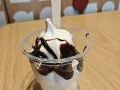 -麦当劳(世博广场店)