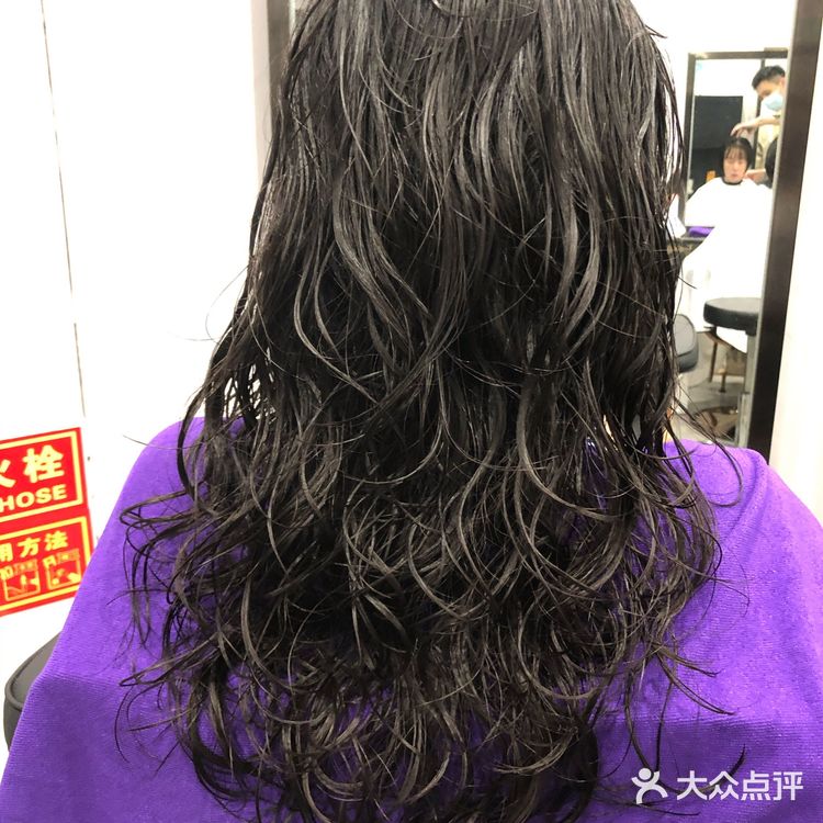 看这样子的随意吹风造型还好吧