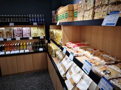 面包甜点陈列柜-乔家栅(襄阳南路店)