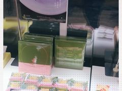-好利来(新宜白店)