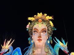 -淄博花灯齐彩城