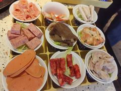 -红九格老火锅(三峡广场店)