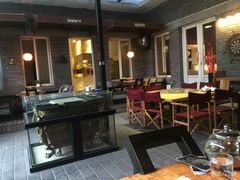 大堂-苹果树下艺术餐厅(宋庄店)