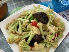 -天天向上素食餐厅(五台山店)