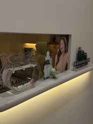 -唯奈斯肌肤管理中心