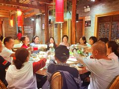 -野山舂·贵州现舂酸汤火锅(鸿通城店)