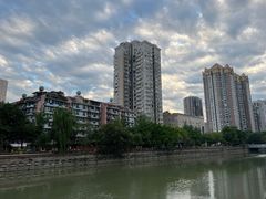 -何师烧烤Pro ·江湖川菜·小龙虾·精酿(太古里旗舰店)