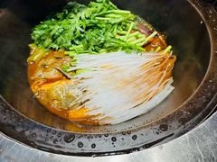 -山河屯铁锅炖·非遗东北菜(南山店)