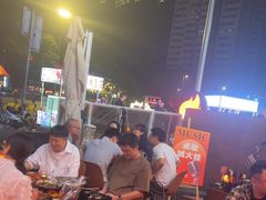 -何师烧烤Pro ·江湖川菜·小龙虾·精酿(太古里旗舰店)