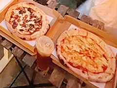 四种混合奶酪披萨-La Tavernetta(Bar à Vin)(乌鲁木齐路店)