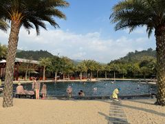 -腾冲洞山温泉村