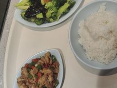 -荣华基·现炒快餐(肇嘉浜路店)