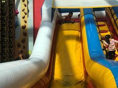 -蒙特利亲子乐园