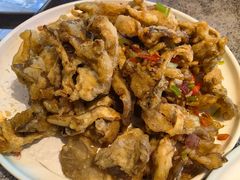 椒盐平菇-华盛园卷子王农家菜水库鱼