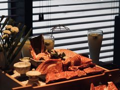 -铭牛烧肉·和牛海鲜自助(高新月牙湖店)