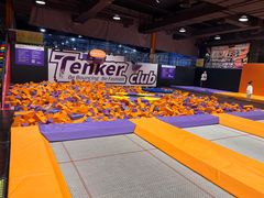 -Tenker Club弹刻极限主题公园 · 蹦床 · 团建 · 生日派对(大关店)