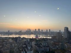 -东方豪景花园酒店·怡景旋转餐厅